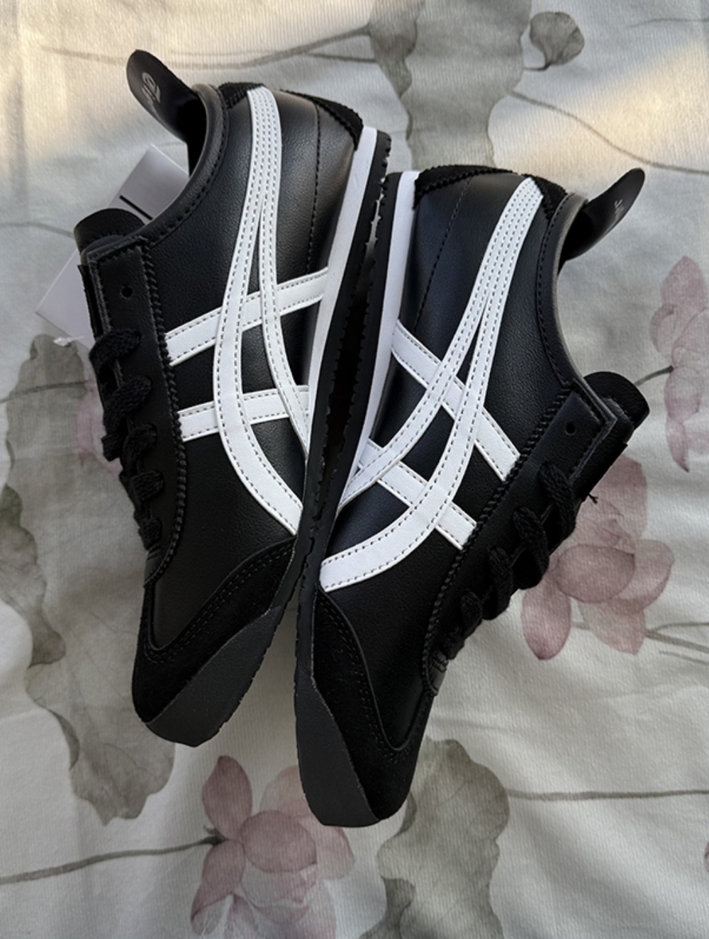 Onitsuka Tiger Mexico 66 Black Casual Shoes - Picture 3 of 8